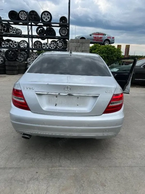Dezmembram Mercedes C Class W204 2.2 cdi 125 kw An 2013 Cod motor 651.911 - imagine 2