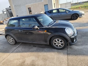 Dezmembram Mini Cooper R56 1.6 d 82 kw An 2014 Cod motor N47C16A - imagine 3