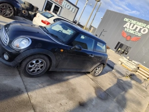 Dezmembram Mini Cooper R56 1.6 d 82 kw An 2014 Cod motor N47C16A - imagine 4