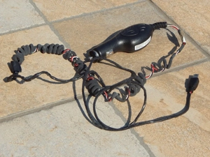 Incarcator auto pentru GPS Atech ATPI-68HT0501 conector micro USB 12V uzat - imagine 2