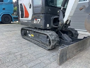 Bobcat E17 mini excavator 2 re - imagine 9