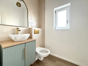 Duplex top, despartit prin garaj, 5 camere, 218 mp utili - Ghiroda - imagine 8