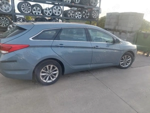 Dezmembram Hyundai I40 1.7 crdi 104 kw An 2017 Euro 6 Cod motor D4FD - imagine 3