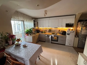 Apartament de vanzare, 3 camere, 64 mp, zona Sesul de Sus!