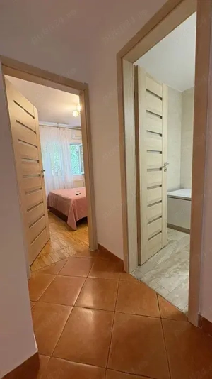 Apartament 3 camere Lipovei decomandat amenajat modern centrala proprie langa Piata Noua - imagine 2
