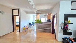 AP. 95mp la Et.2 cu 3 camere si 2 balcoane -complet utilat-zona Nord - imagine 11