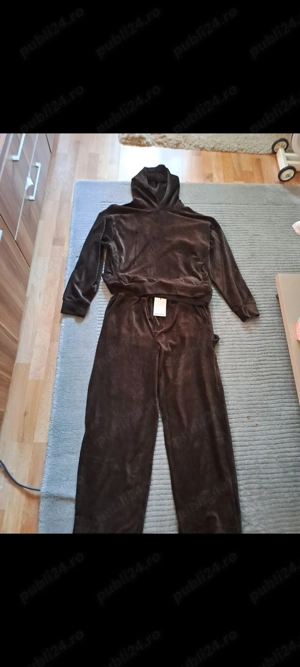 Trening Bershka din catifea raiată