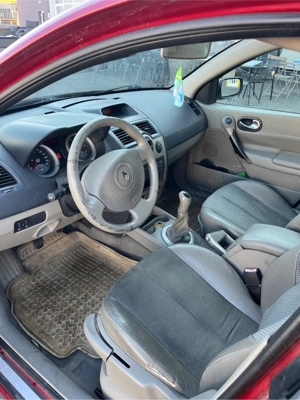 Renault Megane 1.6 Benzina  an 2006 - imagine 4
