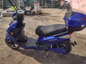 vând scuter electric merge foarte bine n-are niciun defet baterie litum+ancarcator acte an regula