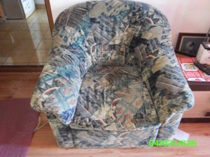 scaun cu roti fara spatar si 2 fotolii solide