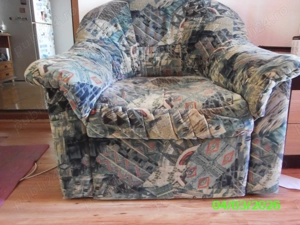 fotolii solide si un scaun rotativ cu piston pe inaltime