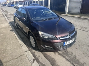 Opel Astra J anul 2017 - imagine 2