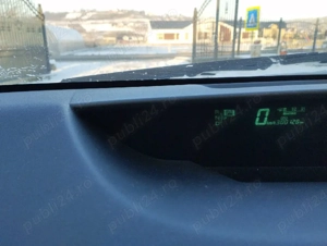 Vând Toyota Prius. AUTOMATĂ  - imagine 3