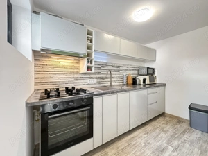 Vilă interbelică restaurată integral   proprietate rară Sinaia centru - imagine 3