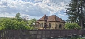 Casa cu aspect rustic de vanzare