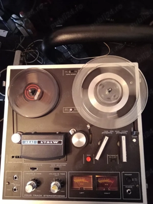 Magnetofon Akai 1721W cu amplificare si difuzoare negru