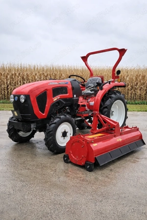 Tractoare noi cu dubla tracțiune de la 4400 euro  - imagine 3