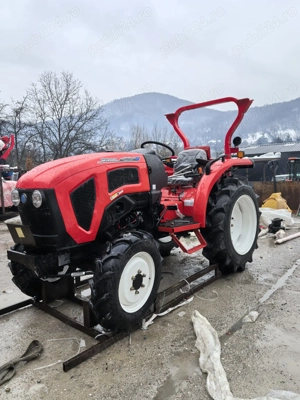 Tractoare noi cu dubla tracțiune de la 4400 euro 