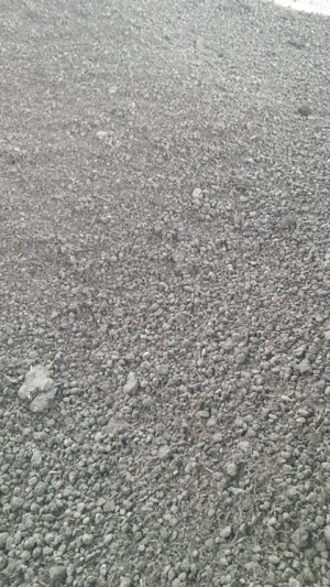 Îngrășământ organic provenit din fecale de pasăre 