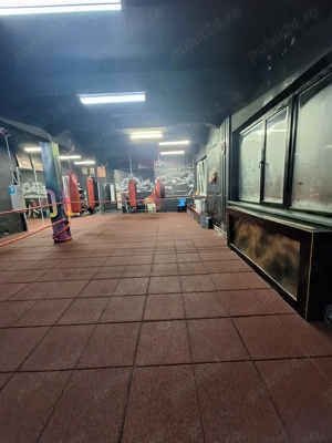 inchiriez sala de aport zona morarilor