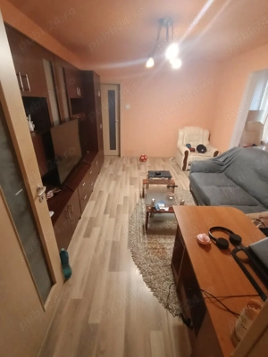 In zona Ghe Lazăr-Circumvalatiunii,1 Km de Mall,Etajul 1, Cu Centrala Proprie, Mobilat Decent,340 E,