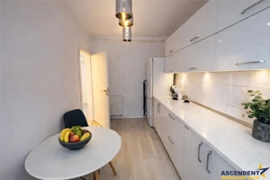 Tur 3D! Eleganta garsoniera, decomandata, mobilata, terasa, boxa, Avantgarden, Brasov - imagine 2