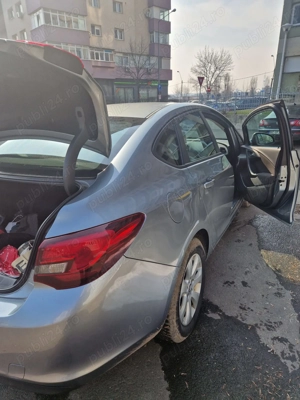 Vând Opel Astra J berlină - imagine 7