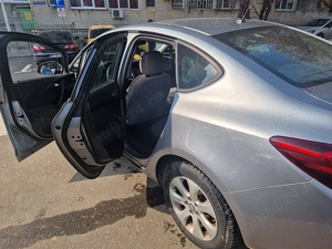 Vând Opel Astra J berlină - imagine 5