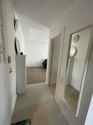 Închiriez apartament 