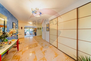 Vilă cu 4 camere de vânzare 921 mp zona Subcetate,Arad - imagine 4