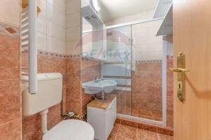 Apartament de vânzare cu 4 camere decomandat - Zona Intim - imagine 12