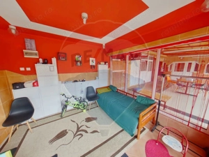 Casă / Vilă cu 16 camere de vânzare în zona Bobâlna - imagine 16