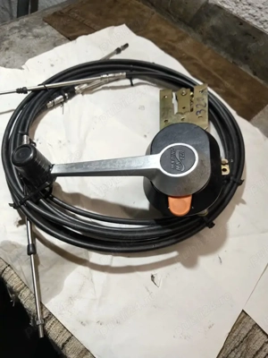 Comanda barca universala.