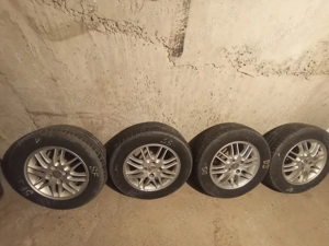 Vând 4 jante Aliaj R15 în 16 spițe echipate cu anvelope de Vară 195/65/R15, prindere 4X108. 