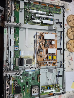 Dezmembrez tv Panasonic tx-p37c10e