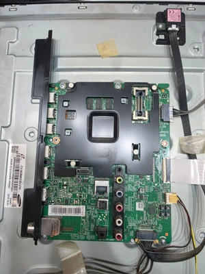 Dezmembrez tv Samsung ue40j6300