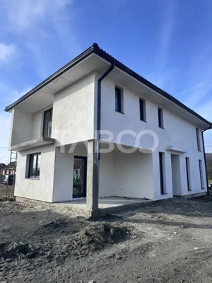 Casa individuala de vanzare 4 camere 300 mp teren Exterior Sibiu - imagine 2