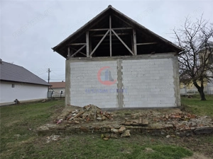 Proprietate cu poten #539;ial investi #539;ional  #238;n Pischia – 190 mp utili, teren 1000 mp - imagine 4