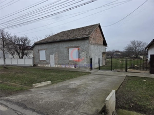 Proprietate cu poten #539;ial investi #539;ional  #238;n Pischia – 190 mp utili, teren 1000 mp - imagine 2