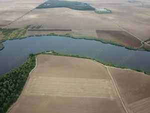 Teren Intravilan langa lac