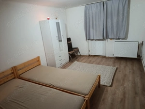 Proprietar inchiriez  ap. 1camere  renovat   mobilata etaj 1 - imagine 5
