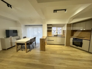 Apartament de închiriat, zona Bradet