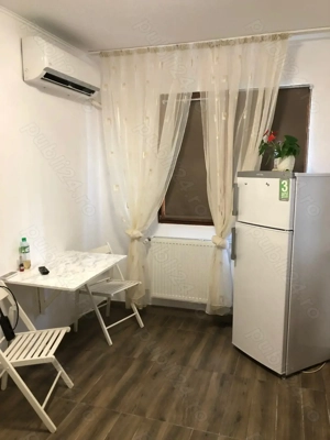 Vand garsoniera zona Titan , Bld.1 Decembrie intersectie cu Str.Postavarului