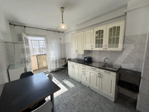 Apartament 3 camere decomandat, zona Zambilelor