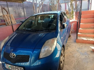 vând toyota yaris  - imagine 4