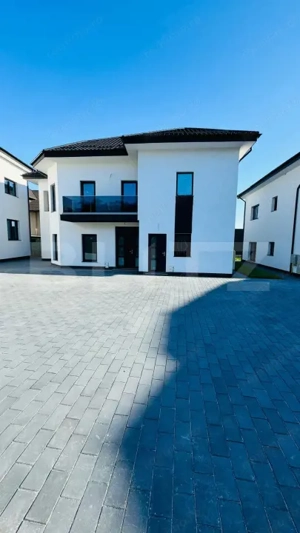 Apartament premium in vila , 3 camere , 140 mp utili , zona Zamca 