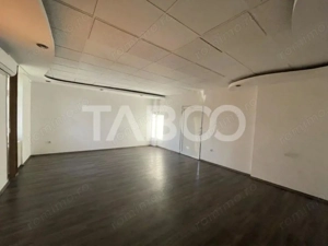 Spatiu comercial la strada 3 camere 150 mpu curte parcari Terezian - imagine 2