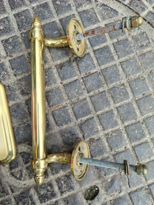 Maner Bronz vintage polished brass door pull handle. Maner Usa