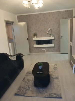 Propietar ofer spre închiriere apartament cu doua camere în cartierul Noua.