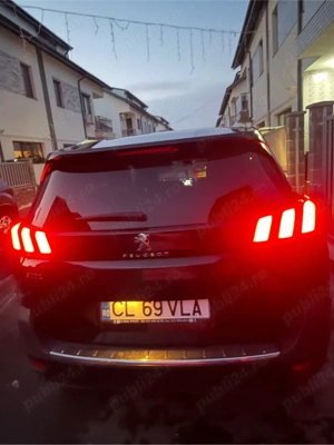 Peugeot 5008 PureTech 130 EAT8 Stop & Start Allure 7 Locuri - imagine 2